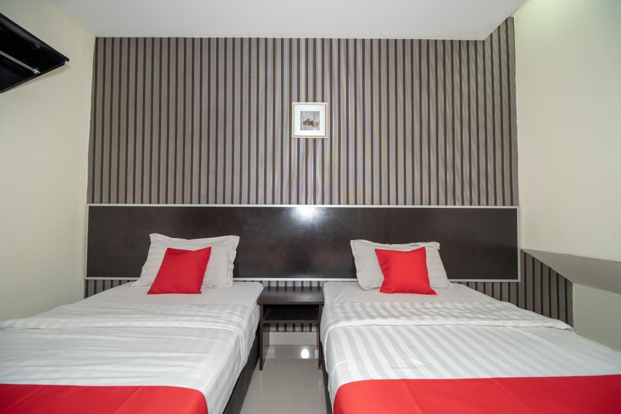 Super Oyo 89965 Stay Inn II Кота Кинабалу Екстериор снимка